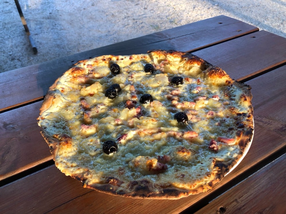 Pizza Marguerite - fromages, olives
